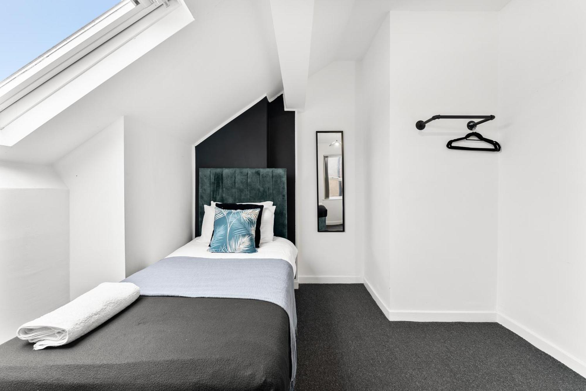 20 Percent Off! Stylish Sheffield Abode Sleeps 12 Apartman Kültér fotó